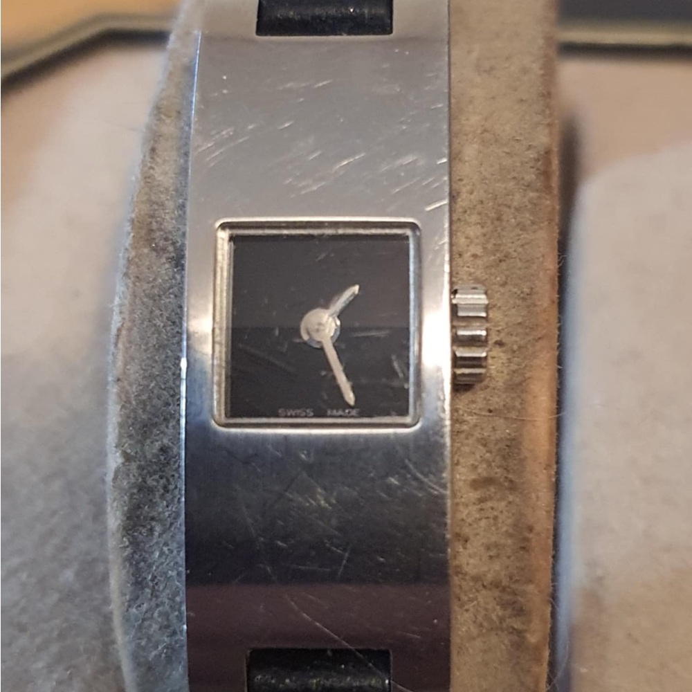 Coach #0169 Silver/Black Leather Women's Watch